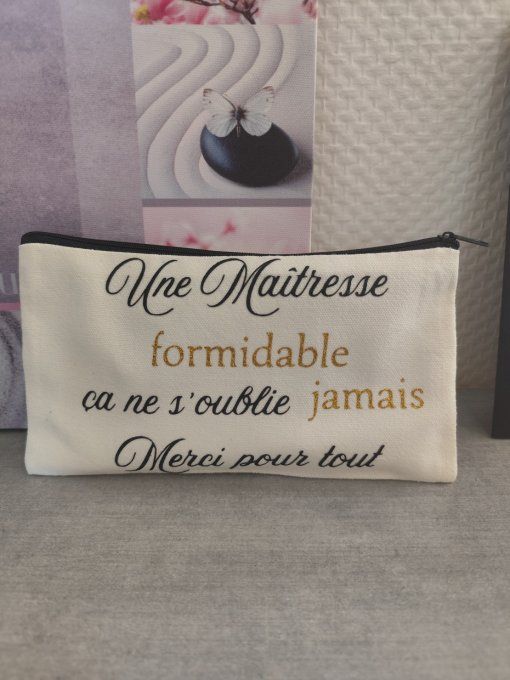 Trousse canevas "Maîtresse"